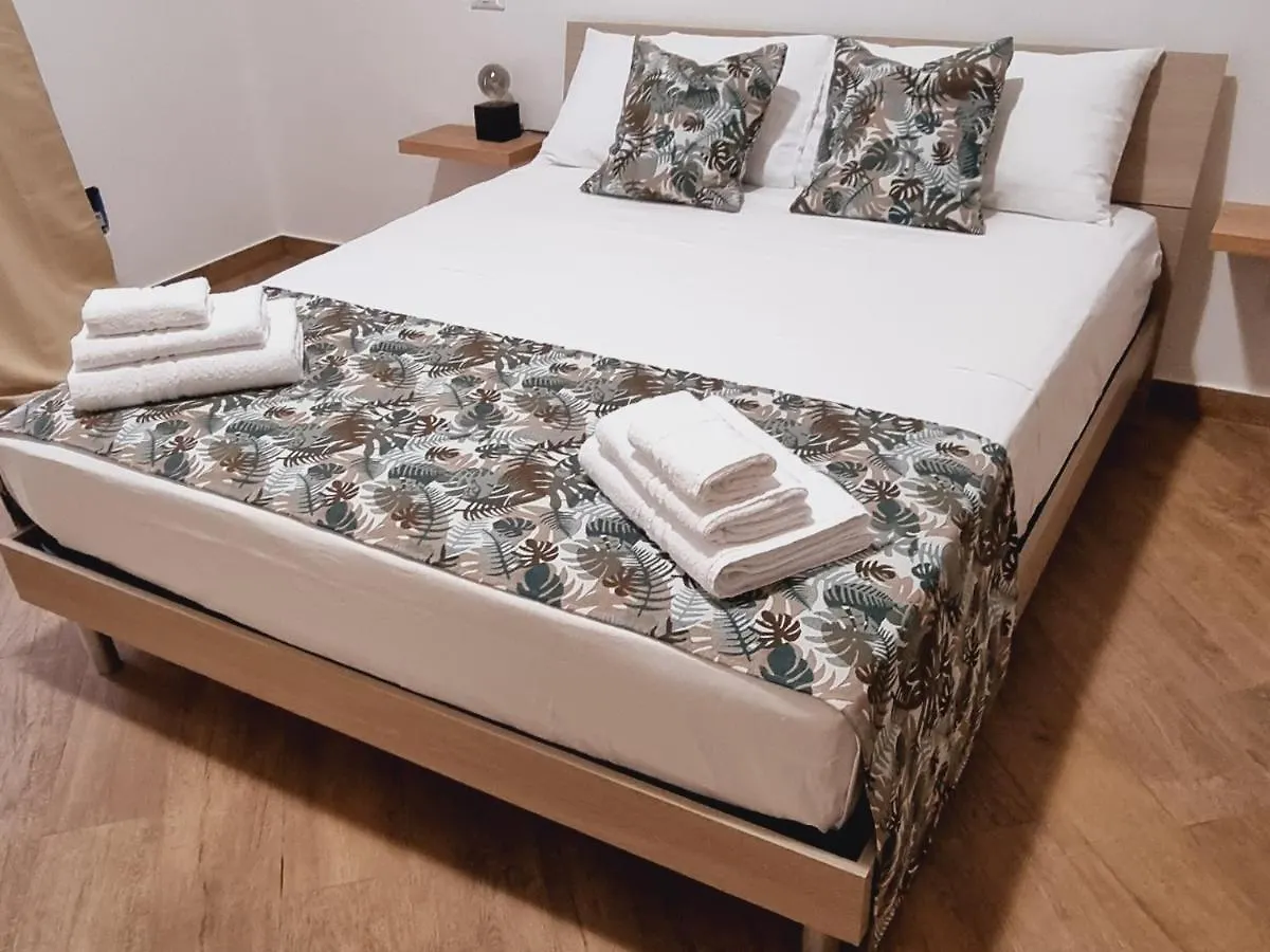 Christian Guest House Terrasini Daire
